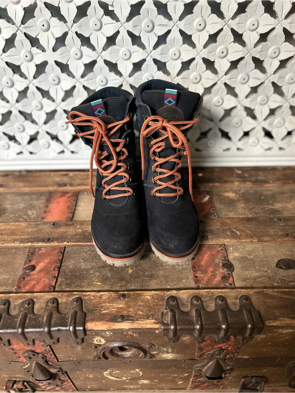 Inkkas Lace Up Hiker Style Boots Navy Leather Lug Sole Women’s 9 EU 40‎